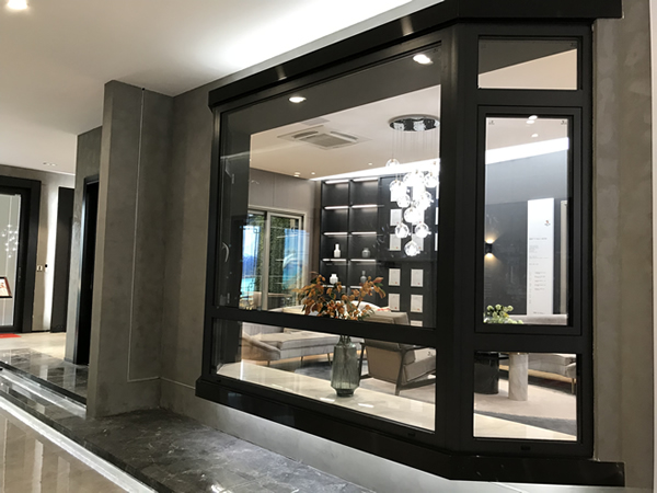 2019年安全門窗哪些品牌好？伊盾門窗怎么樣？佛羅倫薩4