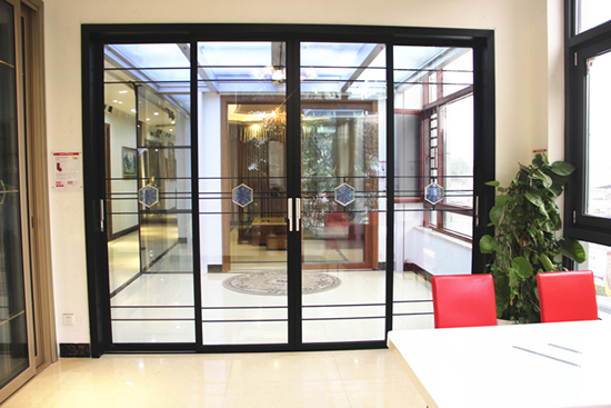 伊盾安全門窗，保障孩子安全，提高居家生活質(zhì)量！113004