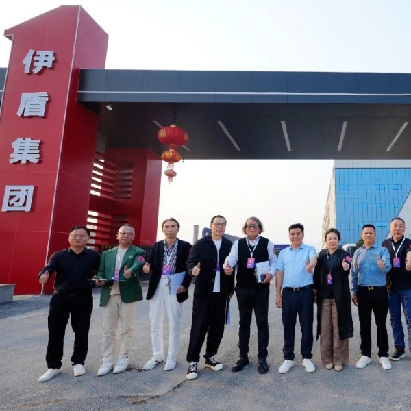 創(chuàng)新引領(lǐng) 智造標(biāo)桿丨2025京聞·創(chuàng)響杯“溯源賦能”之行專家團走進伊盾門窗