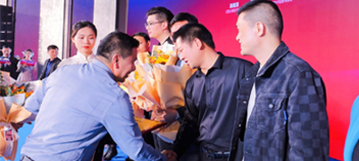 yidunmc網站伊盾門窗招商加盟換圖